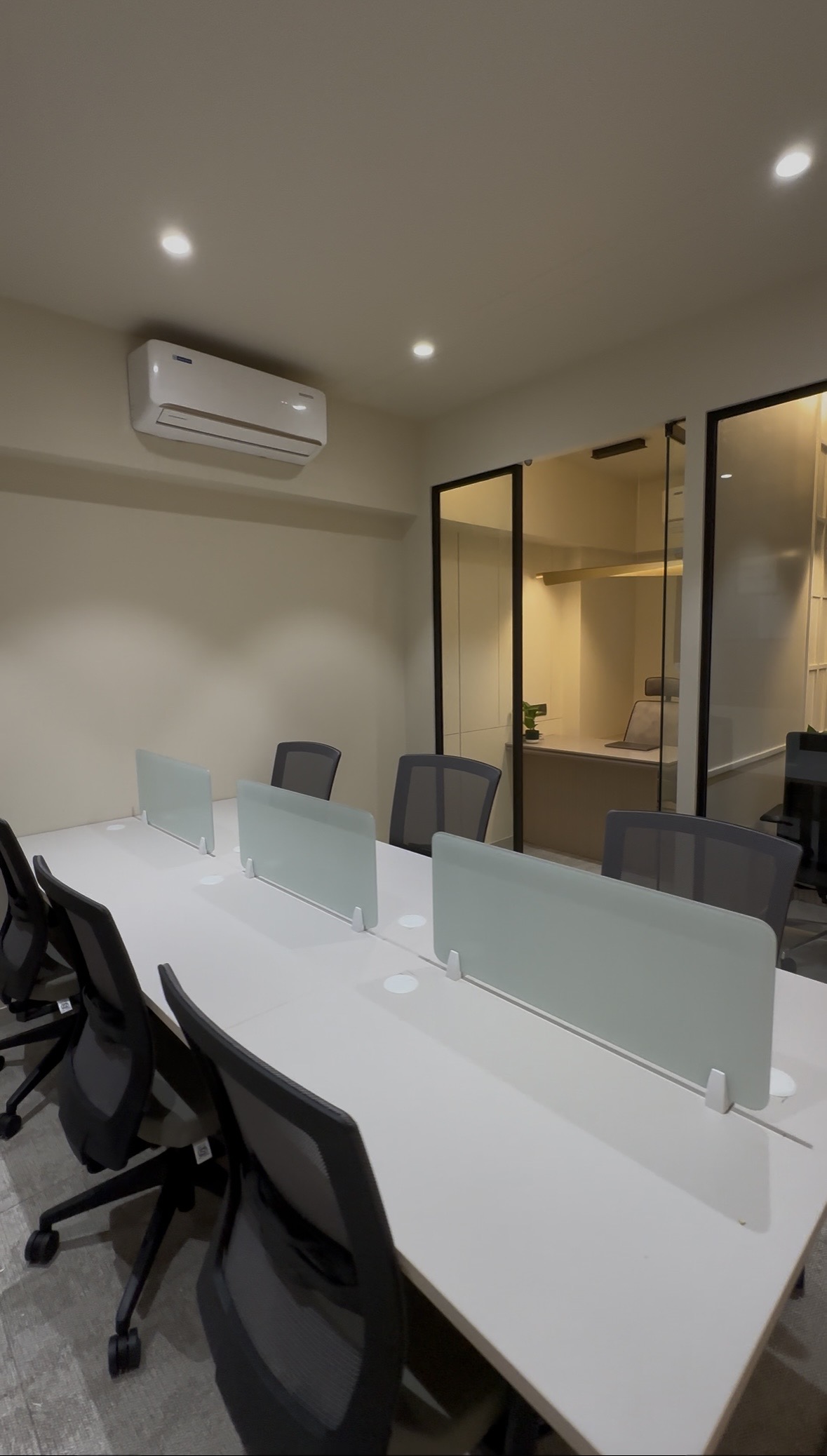 New office workstations